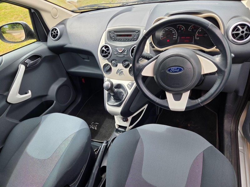 FORD KA
