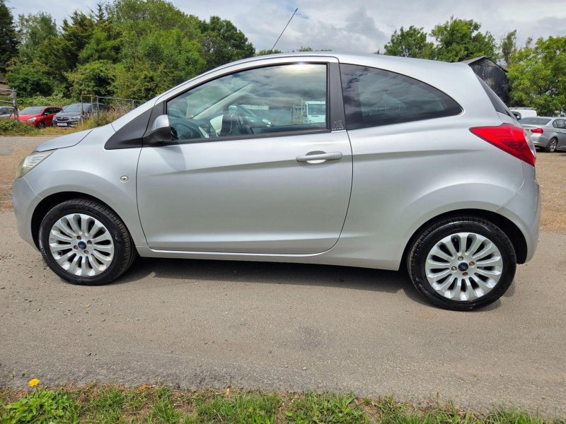 FORD KA