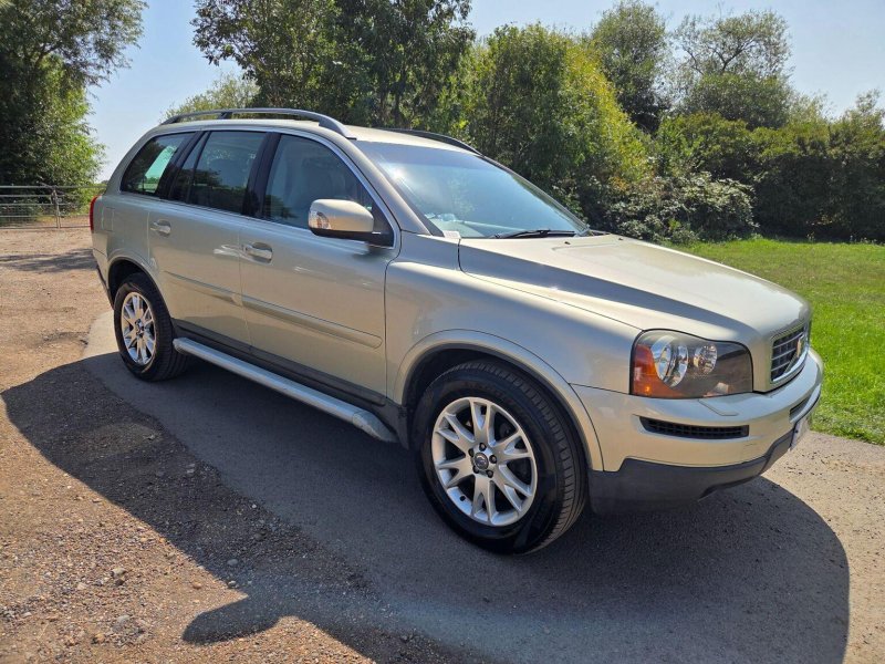 View VOLVO XC90 2.4 D5 SE Geartronic AWD 5dr