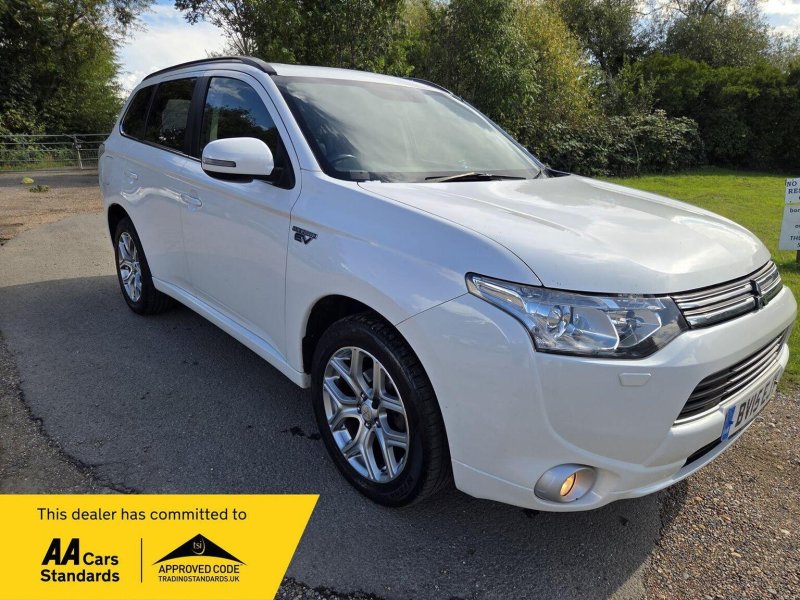 View MITSUBISHI OUTLANDER 2.0h 12kWh GX4h CVT 4WD Euro 5 (s/s) 5dr