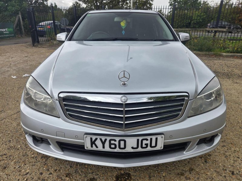 View MERCEDES-BENZ C CLASS 1.8 C180 BlueEfficiency SE Auto Euro 5 4dr