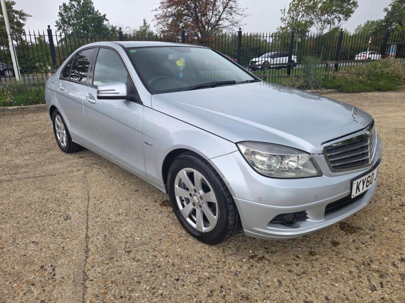 View MERCEDES-BENZ C CLASS 1.8 C180 BlueEfficiency SE Auto Euro 5 4dr