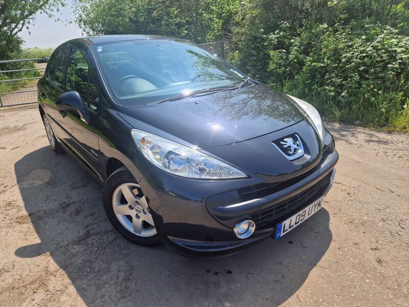 View PEUGEOT 207 1.4 HDi Verve 5dr