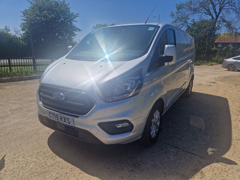 View FORD TRANSIT CUSTOM 2.0 300 EcoBlue Limited Auto L2 H1 Euro 6 (s/s) 5dr