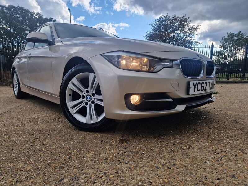 View BMW 3 SERIES 2.0 320d Sport Euro 5 (s/s) 4dr