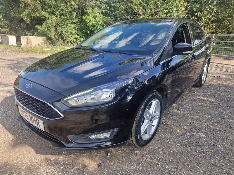 View FORD FOCUS 1.0T EcoBoost Zetec Euro 6 (s/s) 5dr