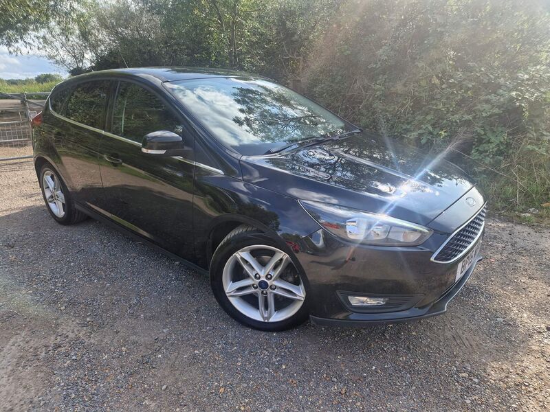 View FORD FOCUS 1.0T EcoBoost Zetec Euro 6 (s/s) 5dr